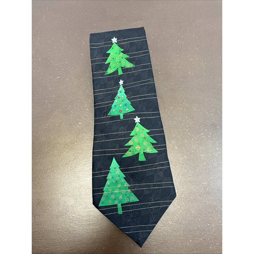 Holiday Traditions Hallmark Silk Red Green Holly Tie